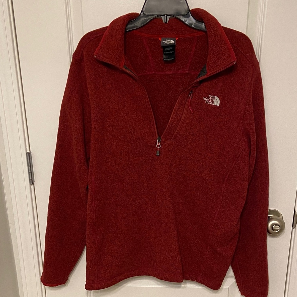 The North Face Men's 1/2 Zip-Up Sweater in Deep Red